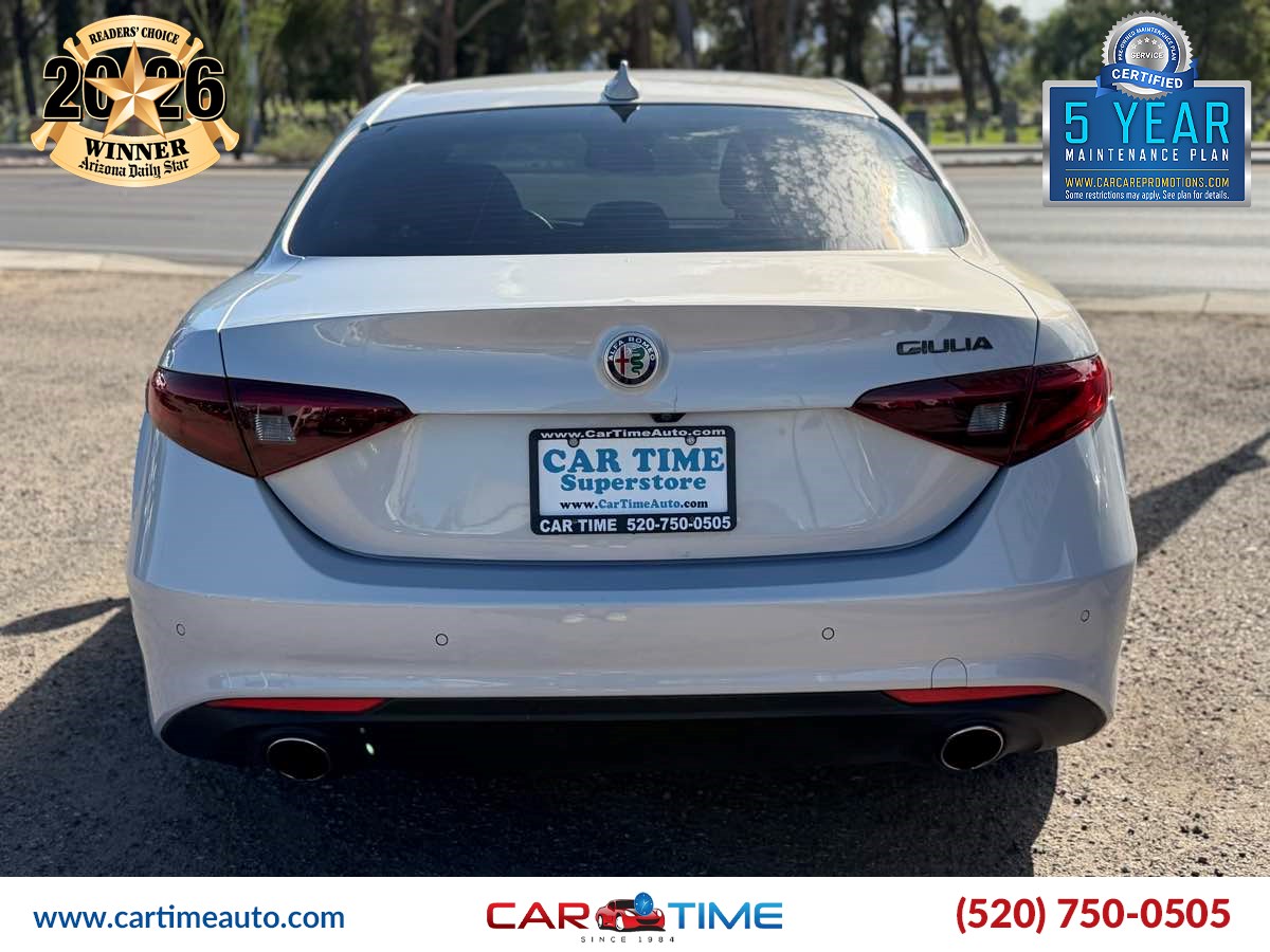 Alfa Romeo Giulia photo 5