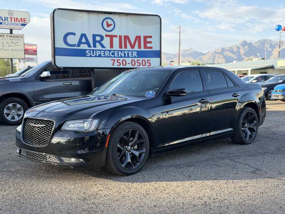 Chrysler 300 photo 2