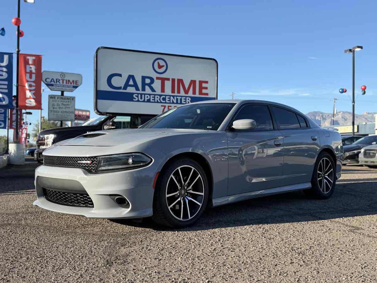 Dodge Charger photo 2