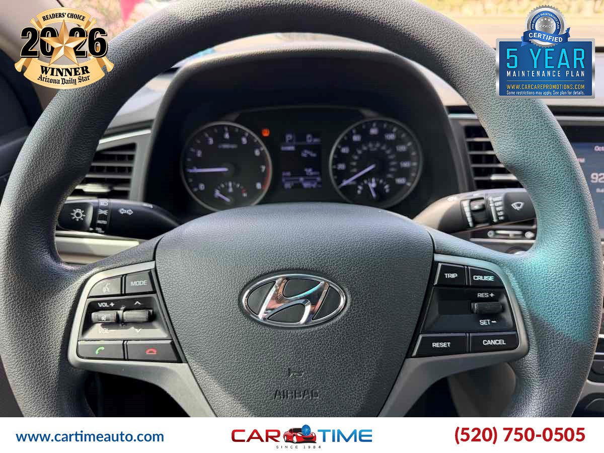 Hyundai Elantra photo 11
