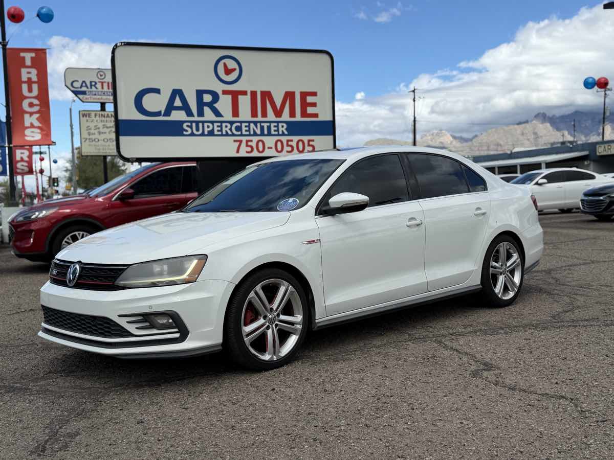 Volkswagen Jetta photo 2