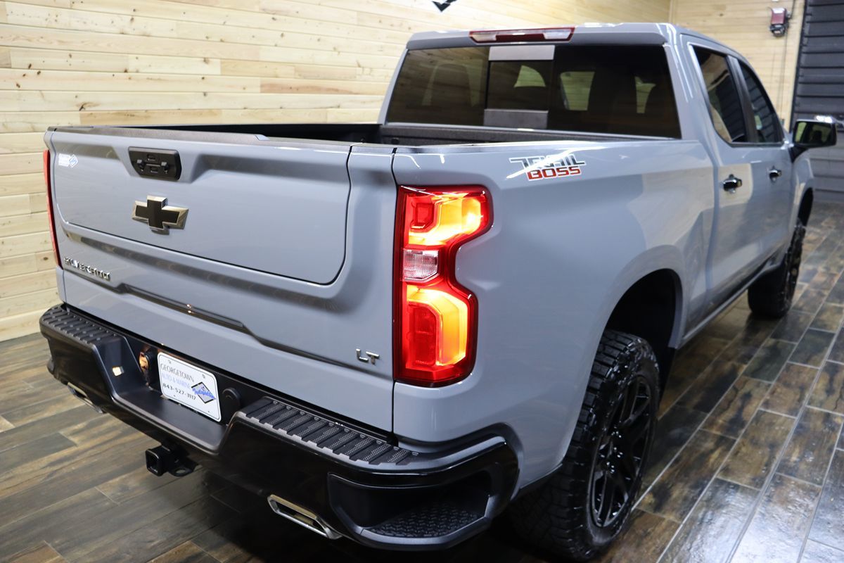 2024 Chevrolet Silverado 1500 LT Trail Boss photo 3