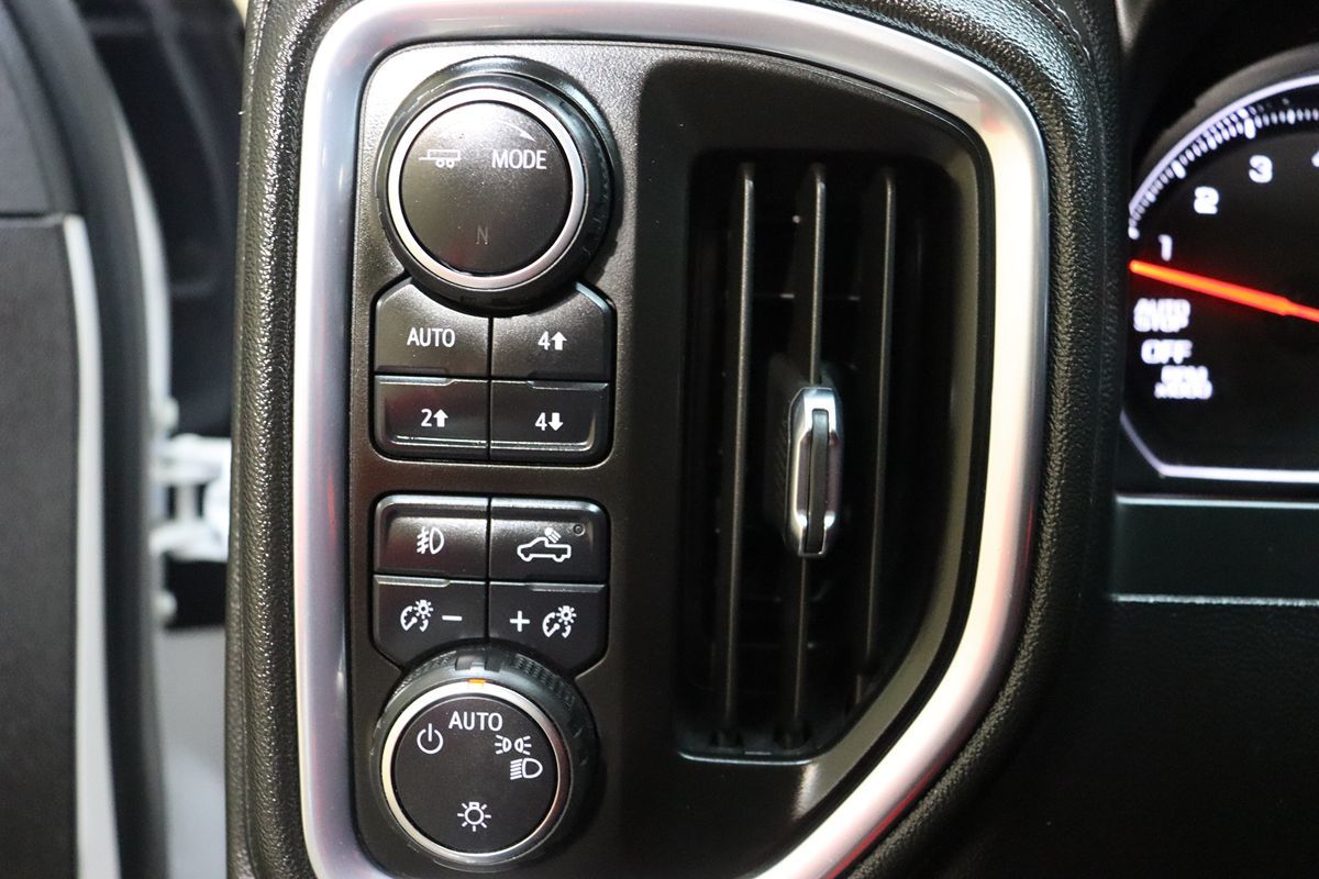 2022 Chevrolet Silverado 1500 RST photo 33