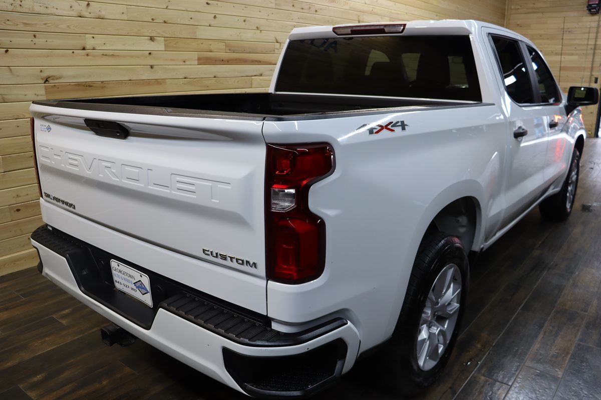 2020 Chevrolet Silverado 1500 Custom photo 3