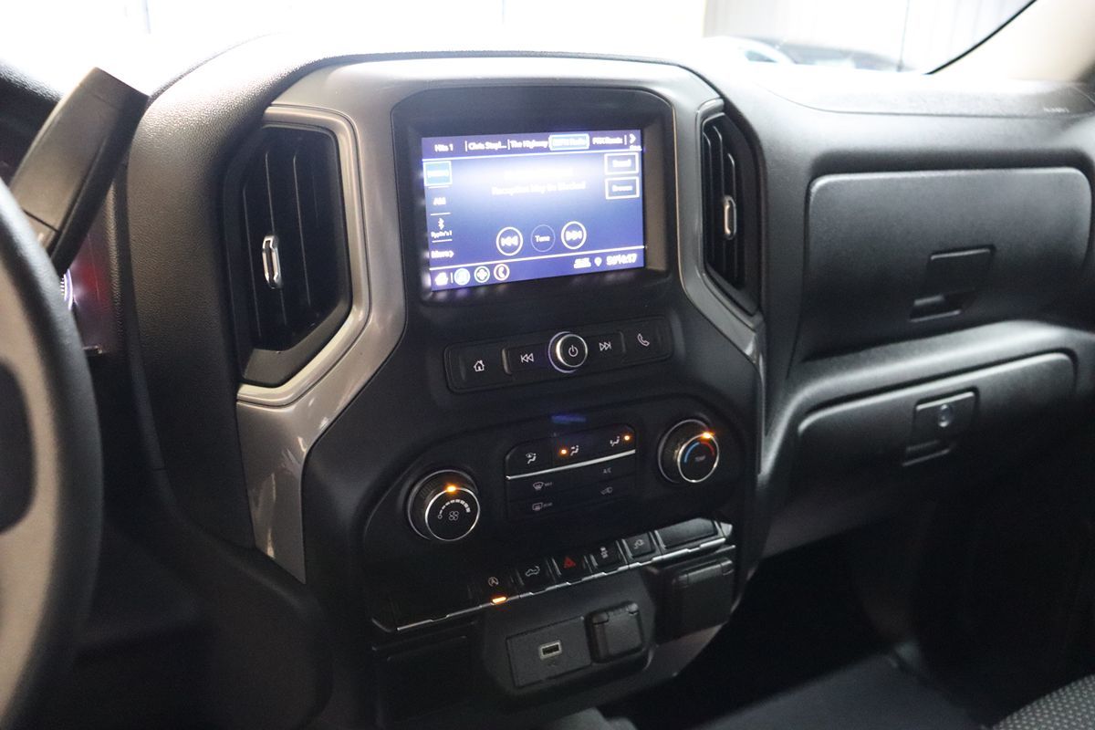 2020 Chevrolet Silverado 1500 Custom photo 33