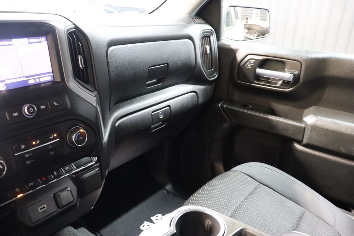 2020 Chevrolet Silverado 1500 Custom photo 35