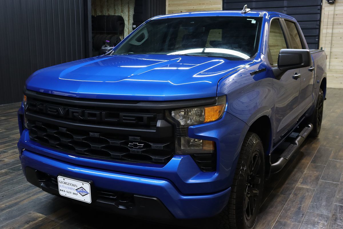 2024 Chevrolet Silverado 1500 Custom photo 4