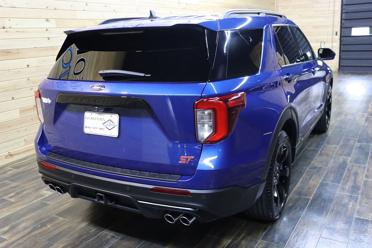 2022 Ford Explorer ST photo 4