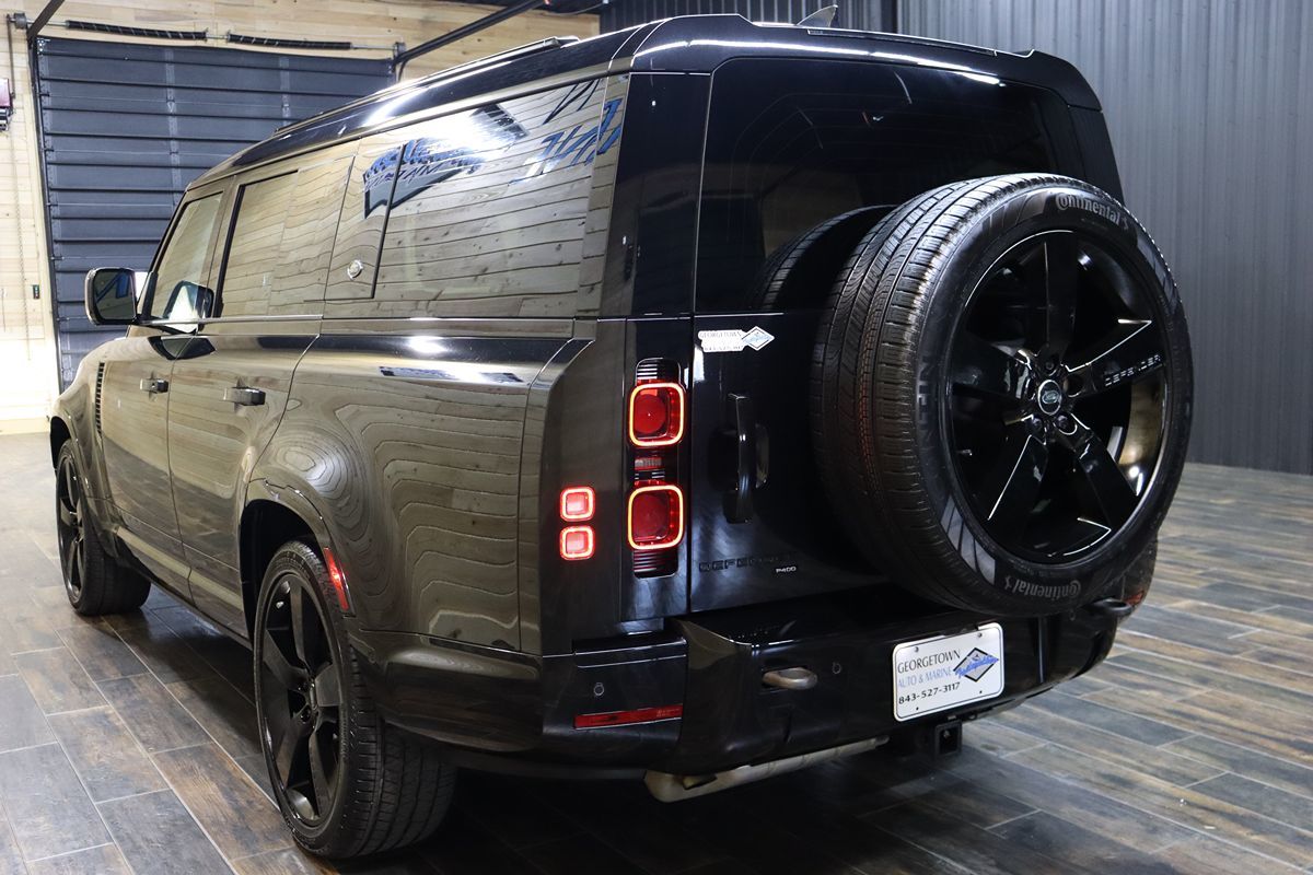 2023 Land Rover Defender X-Dynamic SE photo 4