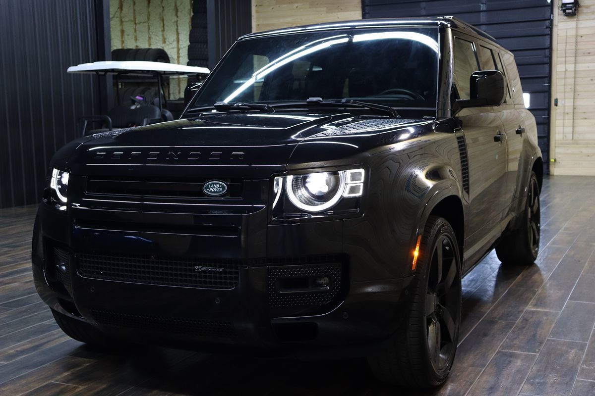2023 Land Rover Defender X-Dynamic SE photo 6