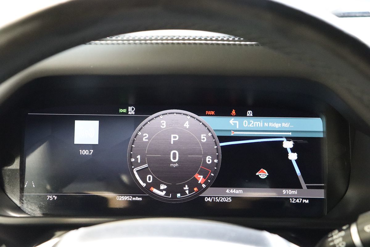 2023 Land Rover Defender X-Dynamic SE photo 39