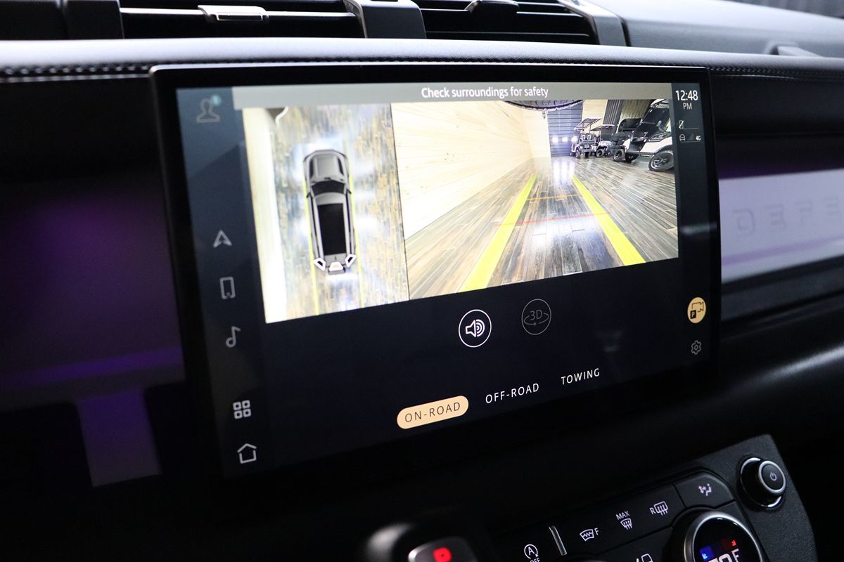 2023 Land Rover Defender X-Dynamic SE photo 45