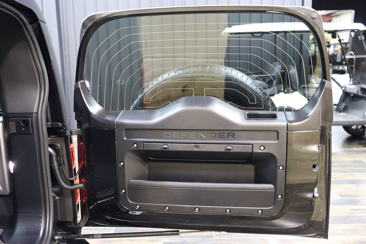 2023 Land Rover Defender X-Dynamic SE photo 52