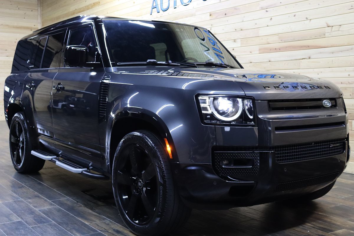 2023 Land Rover Defender X-Dynamic SE photo 3