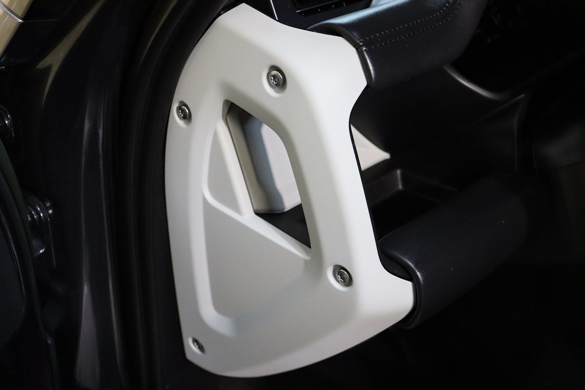 2023 Land Rover Defender X-Dynamic SE photo 27