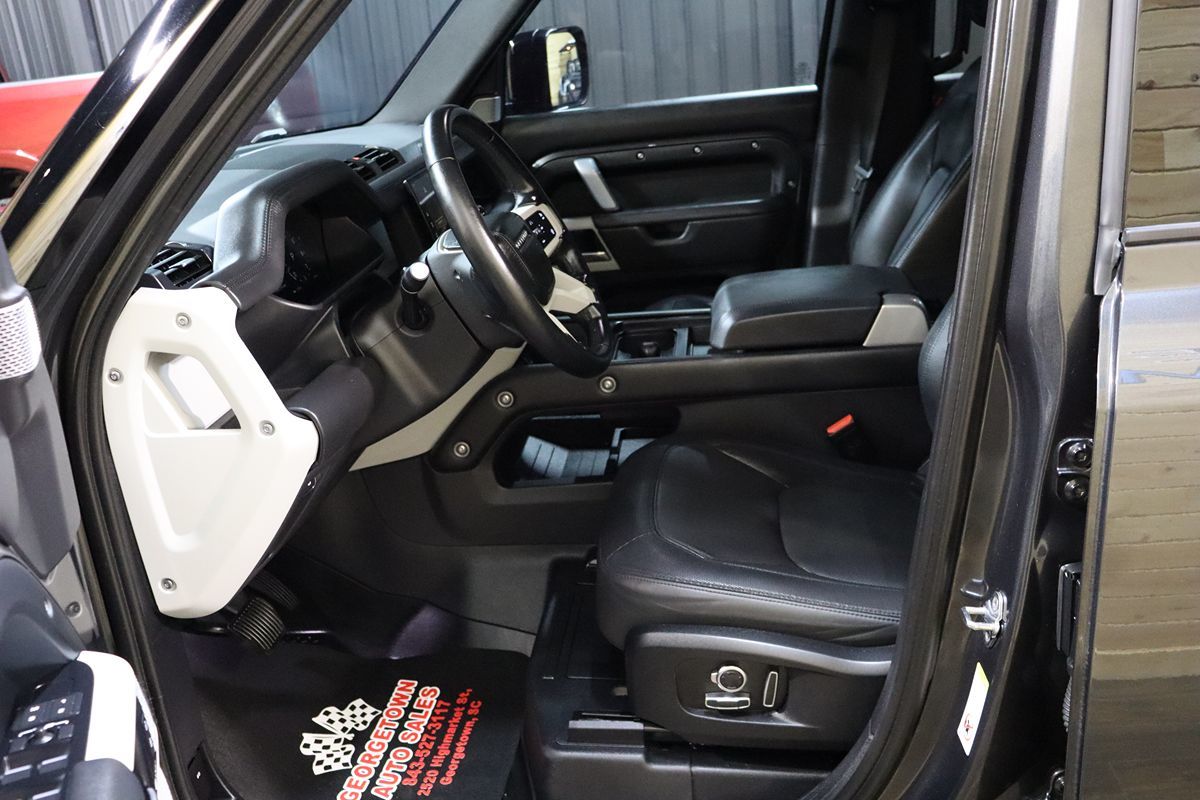 2023 Land Rover Defender X-Dynamic SE photo 31