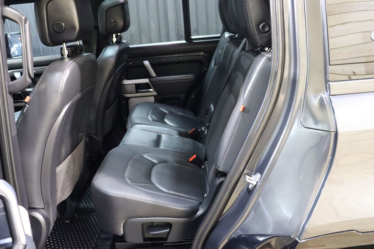 2023 Land Rover Defender X-Dynamic SE photo 51
