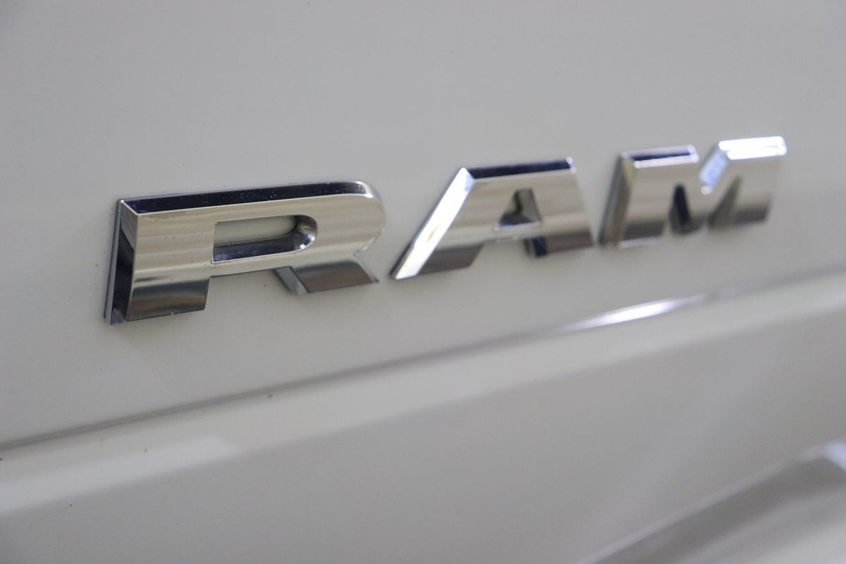 2023 Ram 2500 Laramie photo 16