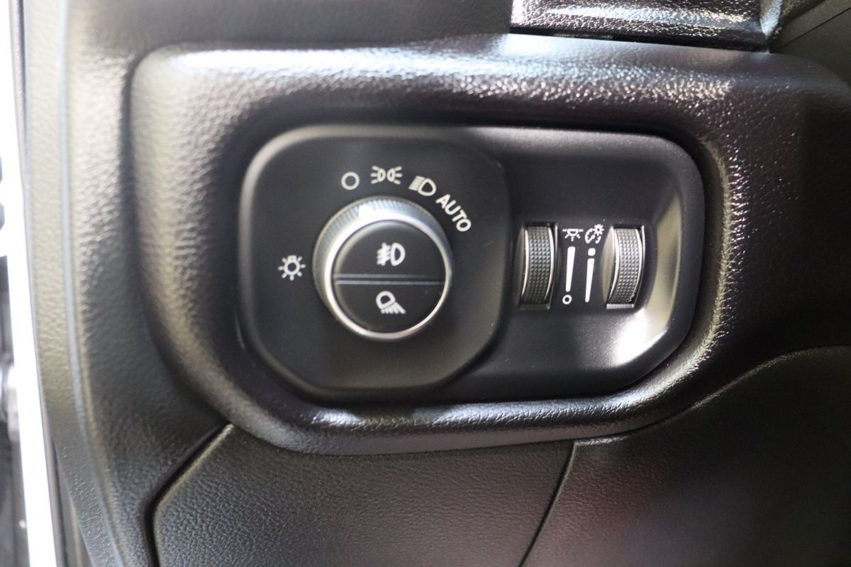2023 Ram 2500 Laramie photo 32