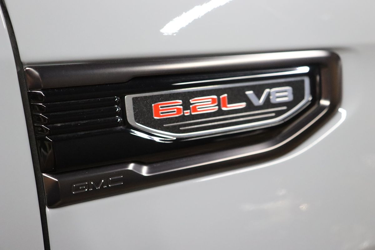 2024 GMC Sierra 1500 AT4X - Photo 8