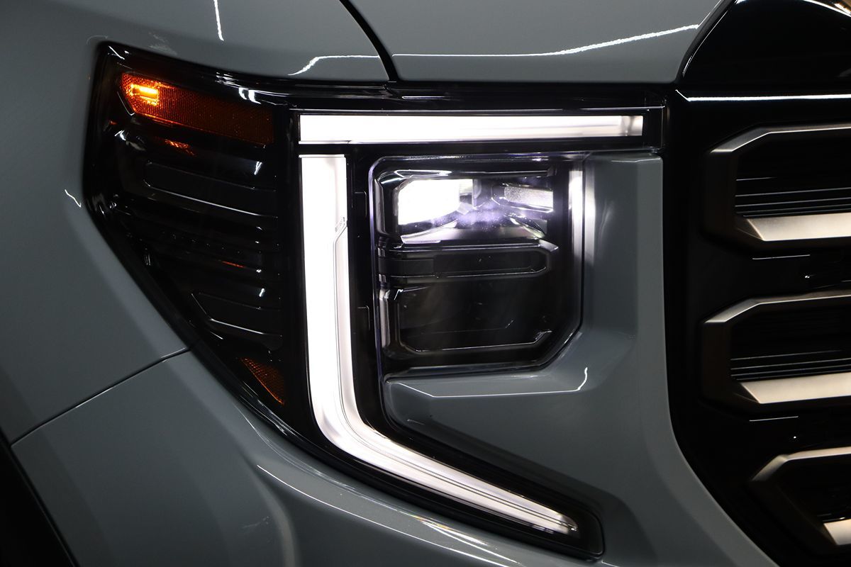 2024 Gmc Sierra 1500 AT4X photo 11