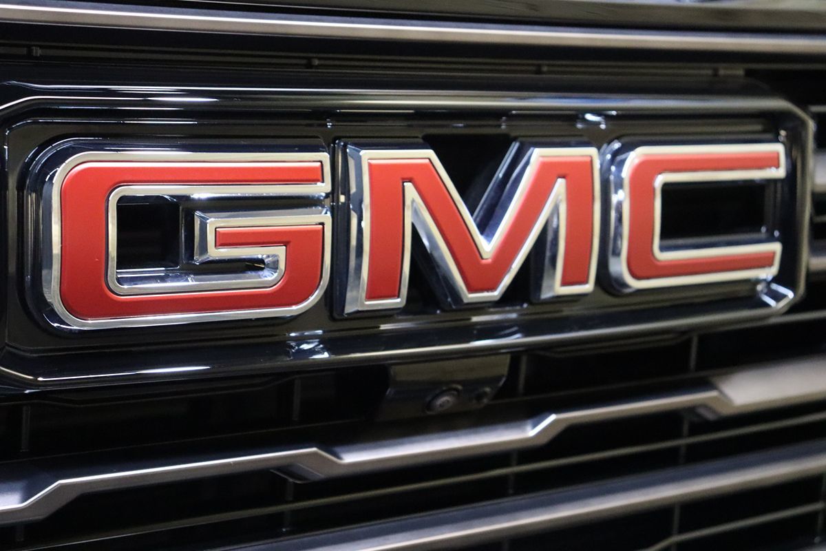 2024 GMC Sierra 1500 AT4X - Photo 13