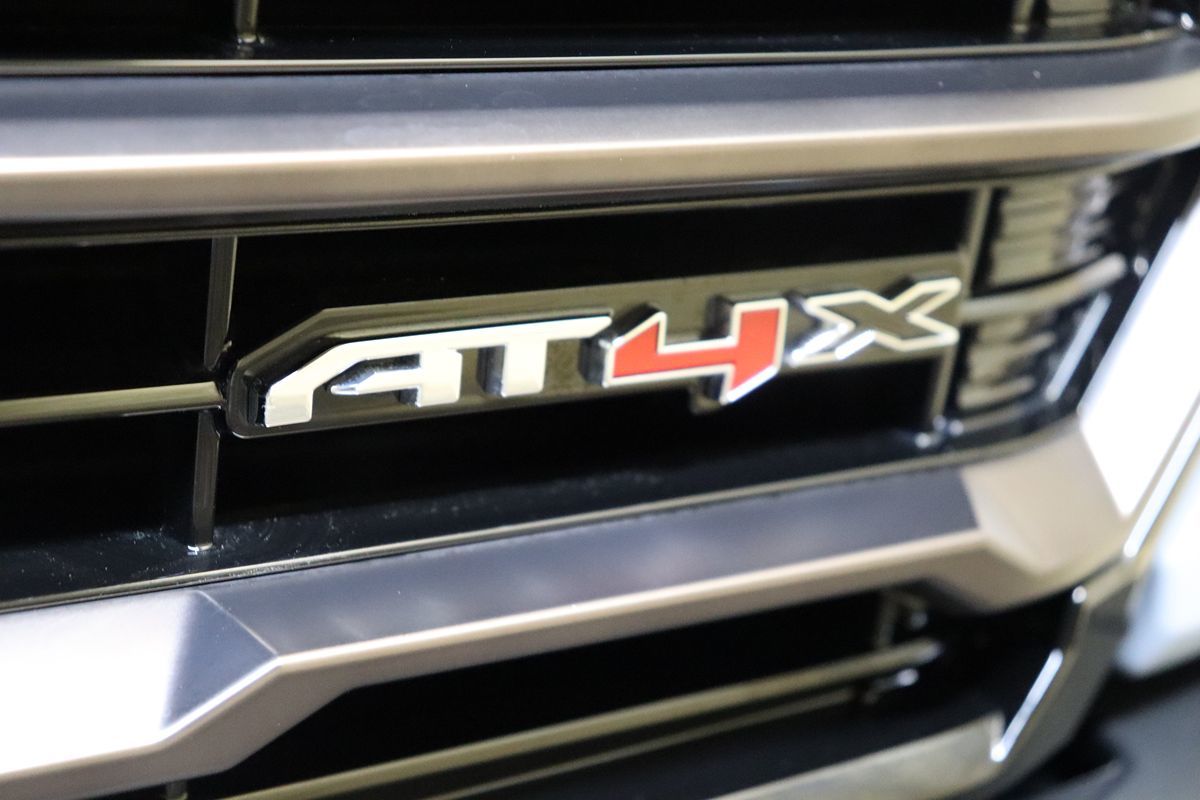 2024 Gmc Sierra 1500 AT4X photo 14