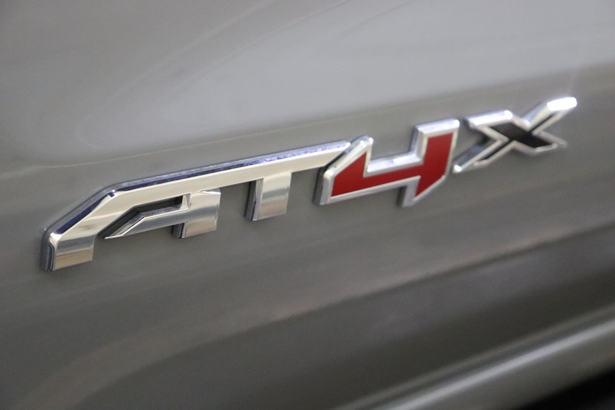 2024 Gmc Sierra 1500 AT4X photo 19