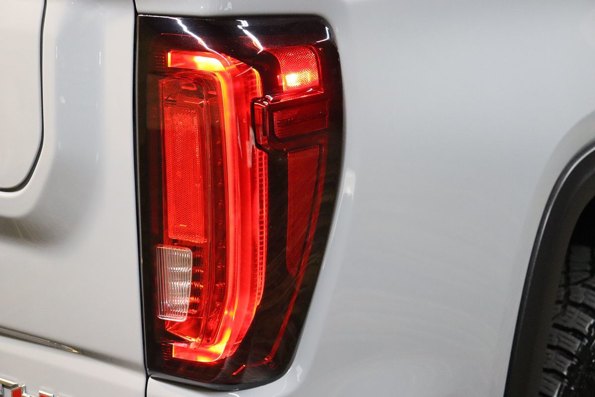 2024 GMC Sierra 1500 AT4X - Photo 23