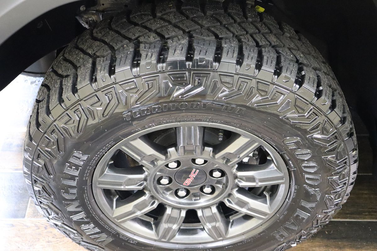 2024 GMC Sierra 1500 AT4X - Photo 38