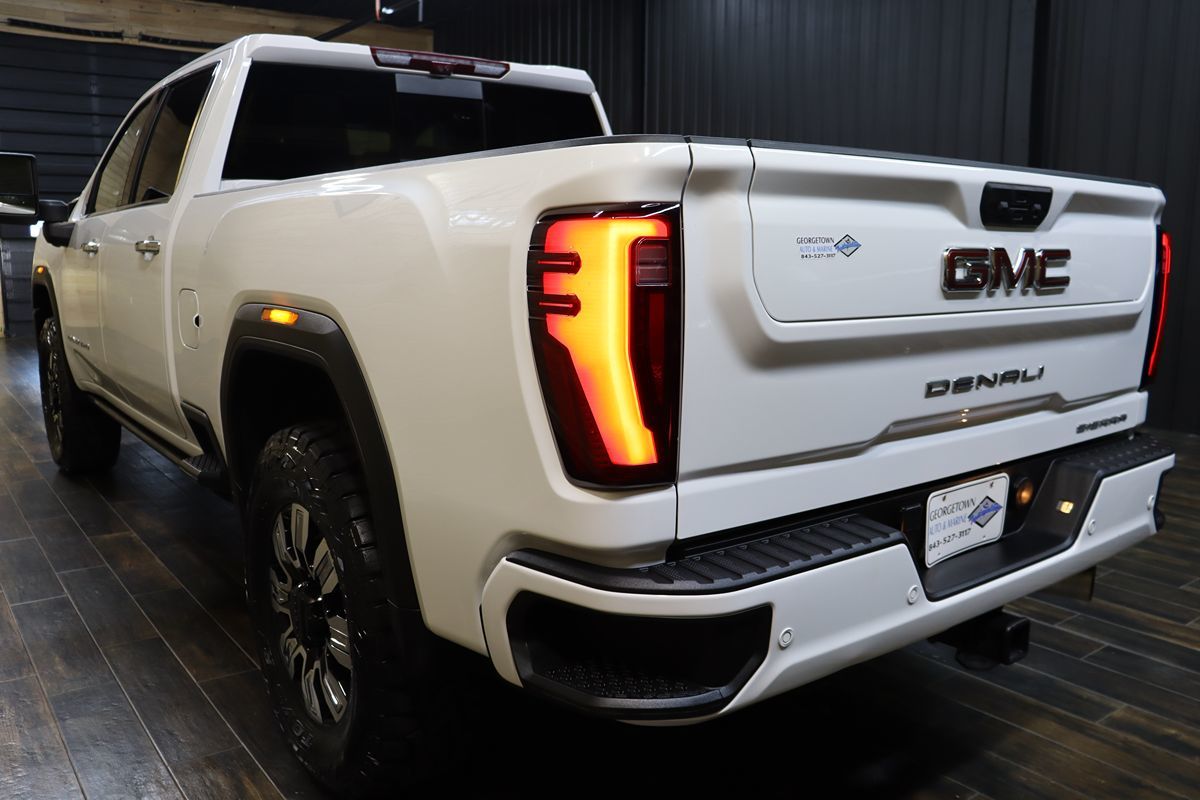 2024 Gmc Sierra HD Denali photo 3