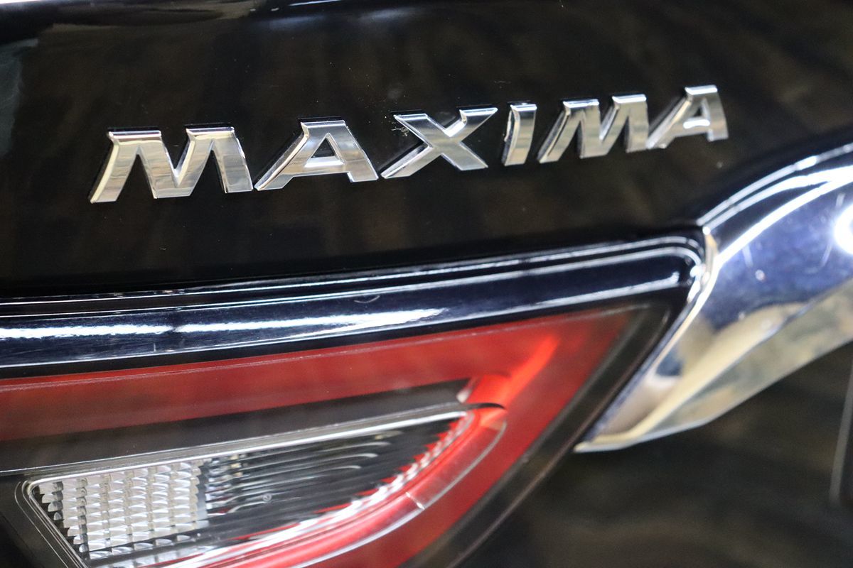 2019 Nissan Maxima SL photo 14