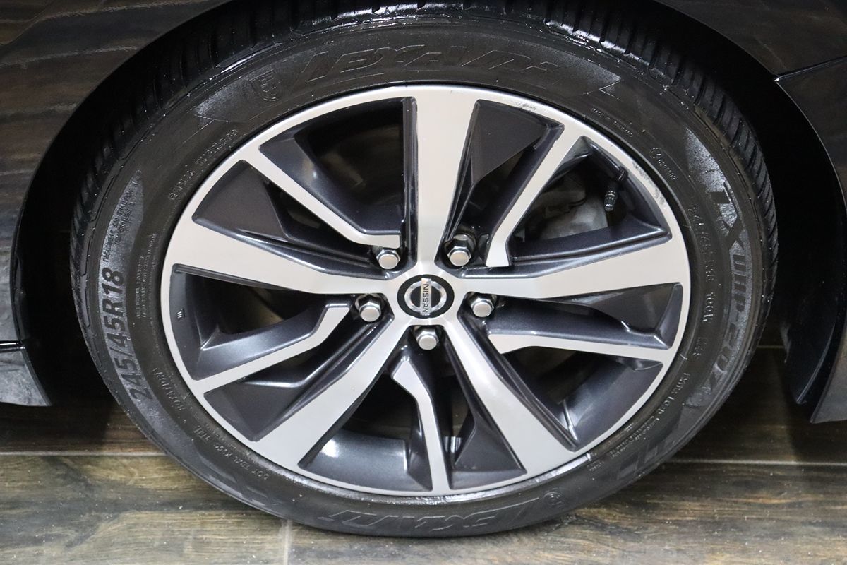 2019 Nissan Maxima SL photo 21