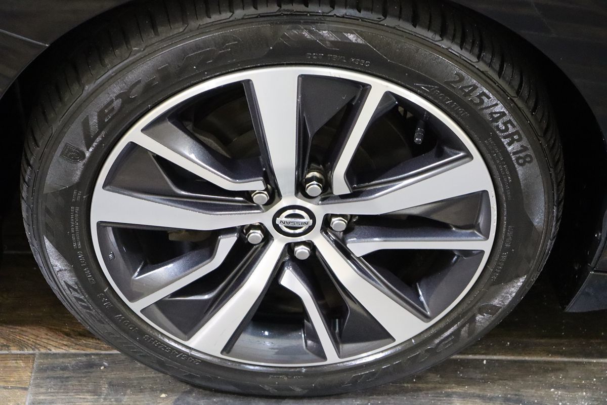 2019 Nissan Maxima SL photo 22