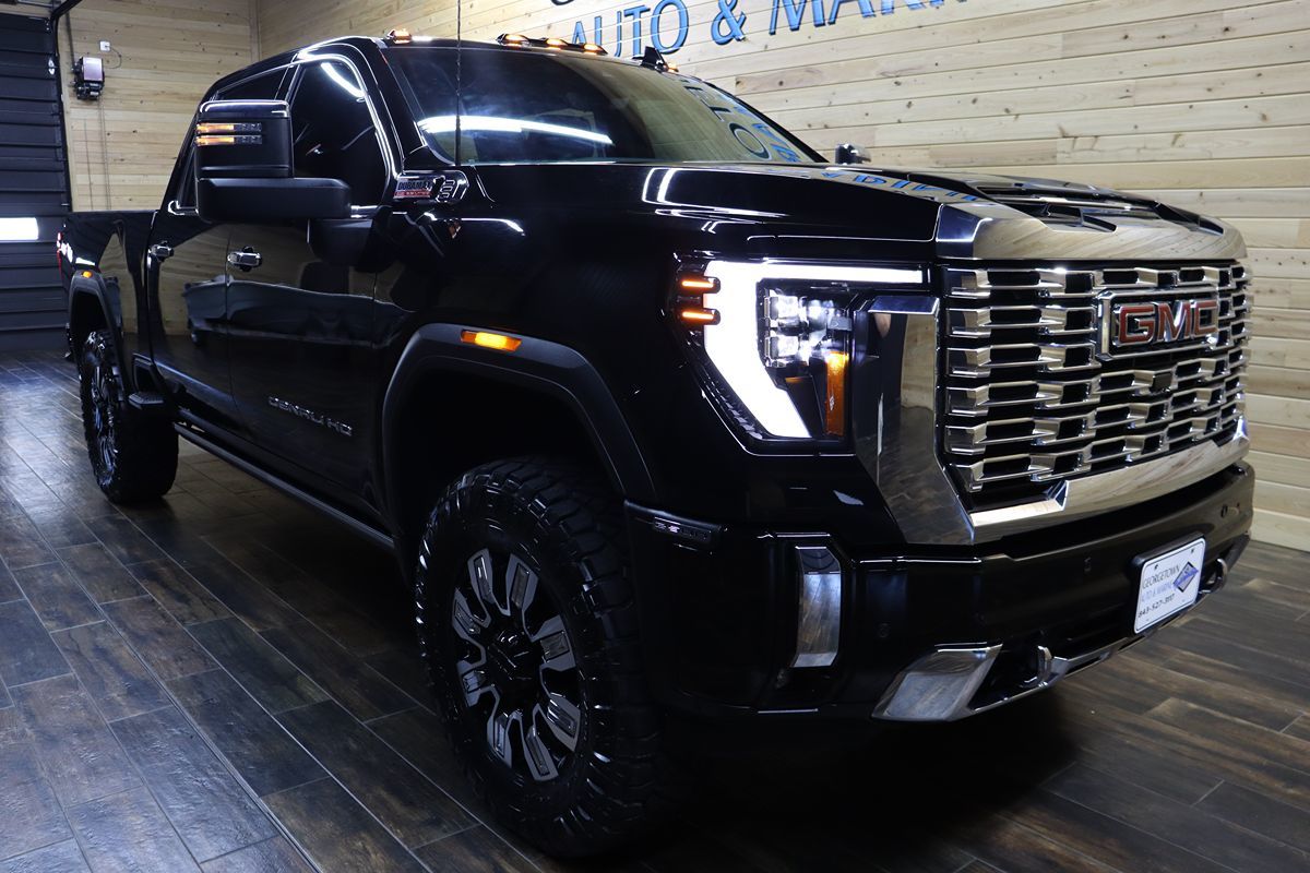 2024 Gmc Sierra HD Denali photo 2