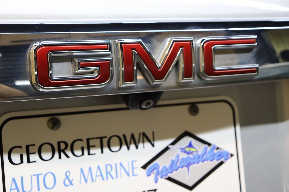 2020 Gmc Acadia SLE photo 17