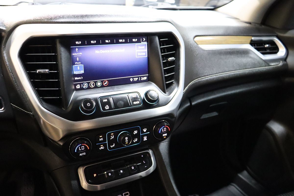 2020 Gmc Acadia SLE photo 36