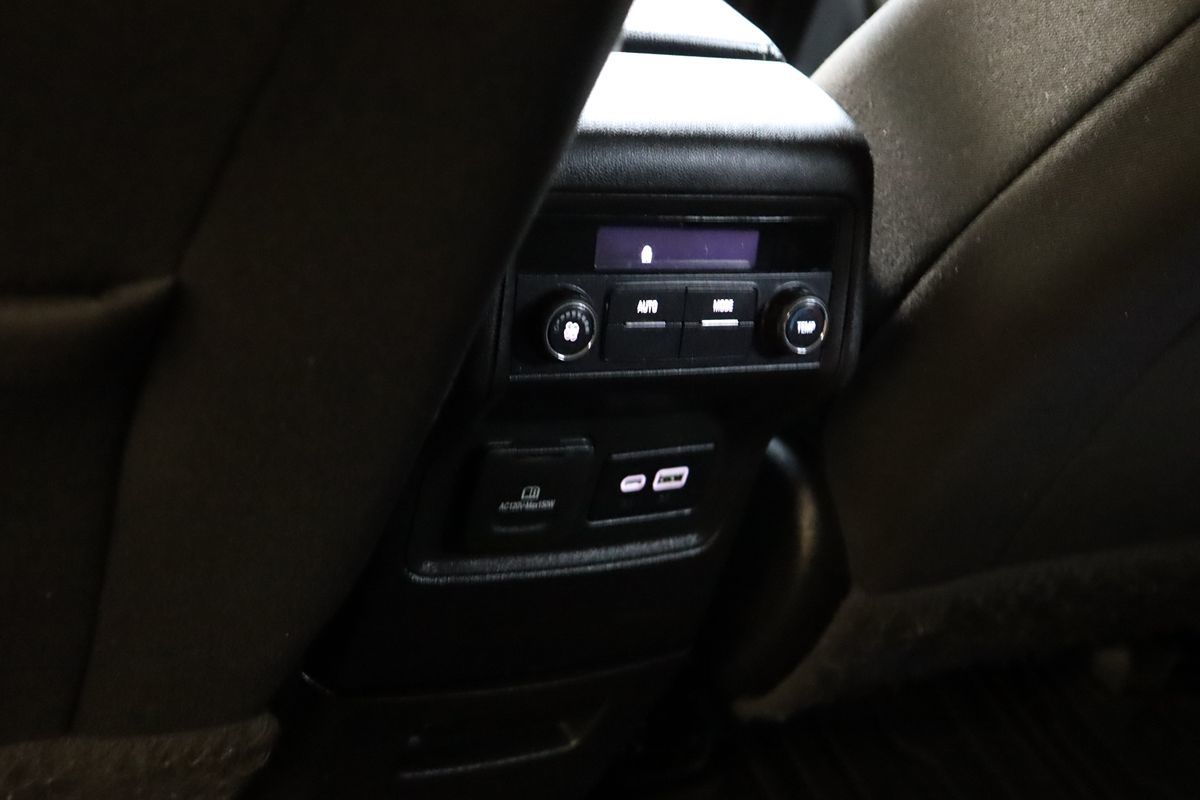 2020 Gmc Acadia SLE photo 40