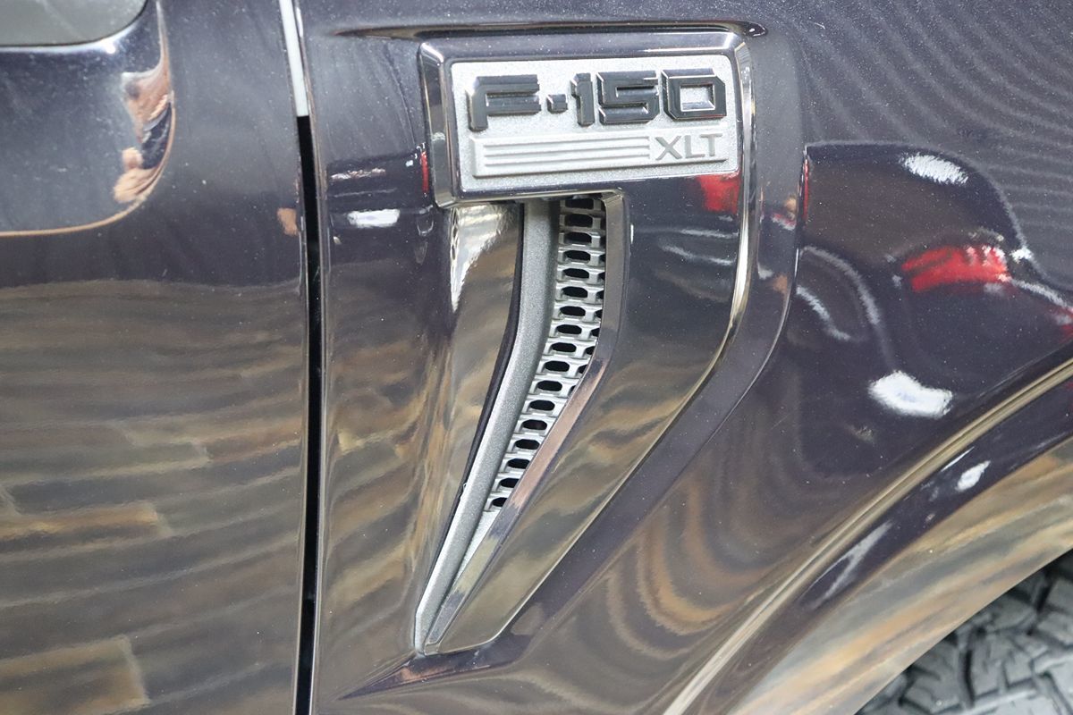 2025 Ford F-150 XLT - Photo 9