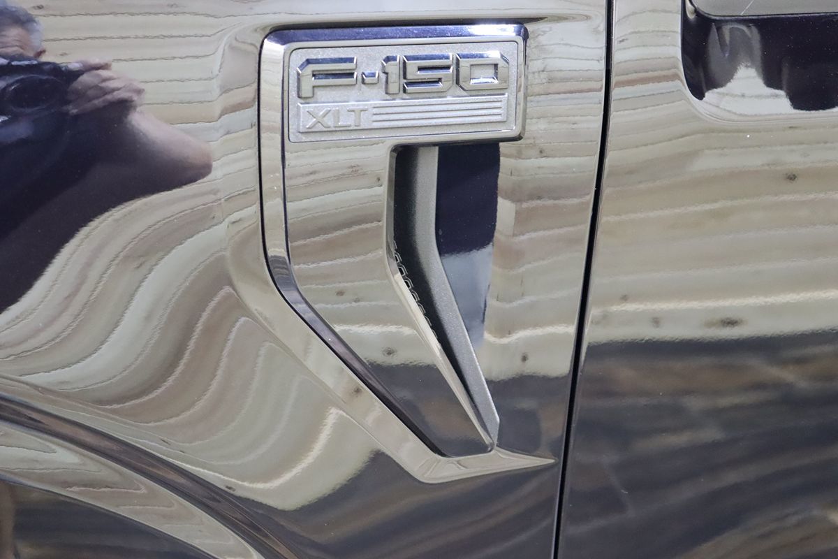 2025 Ford F-150 XLT - Photo 16