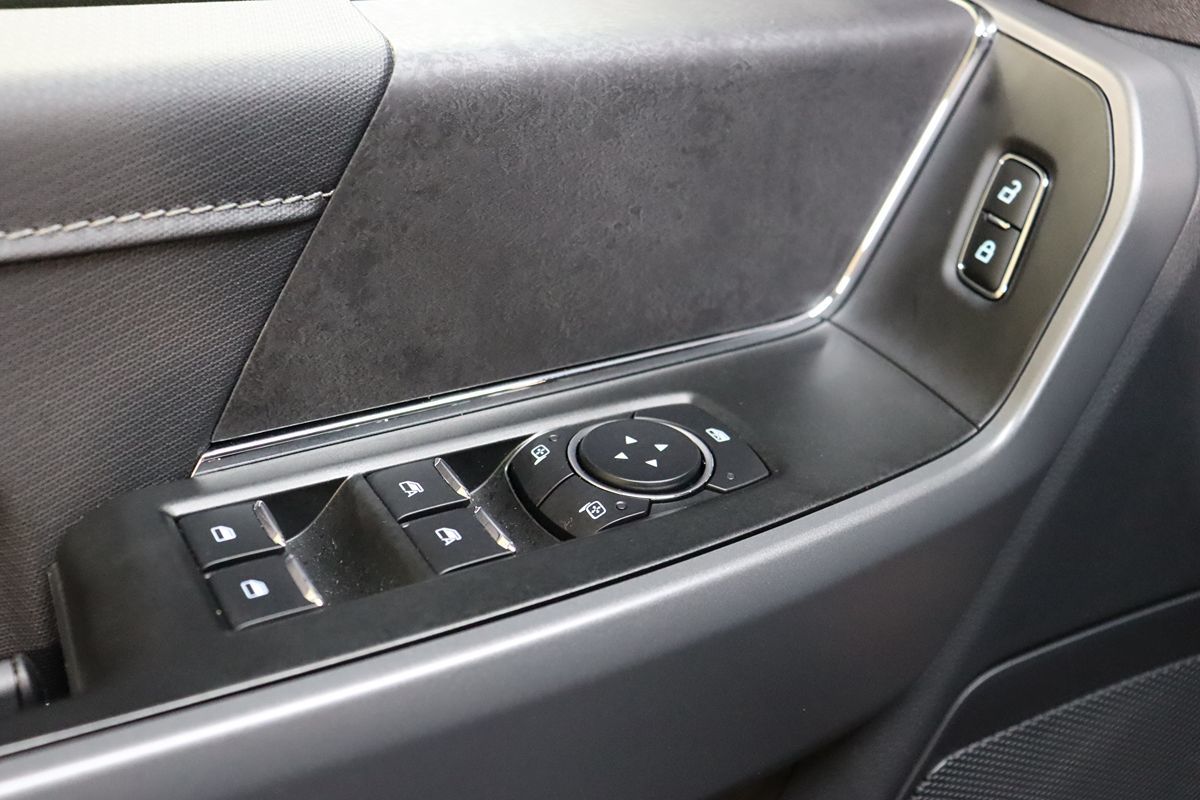 2025 Ford F-150 XLT - Photo 33