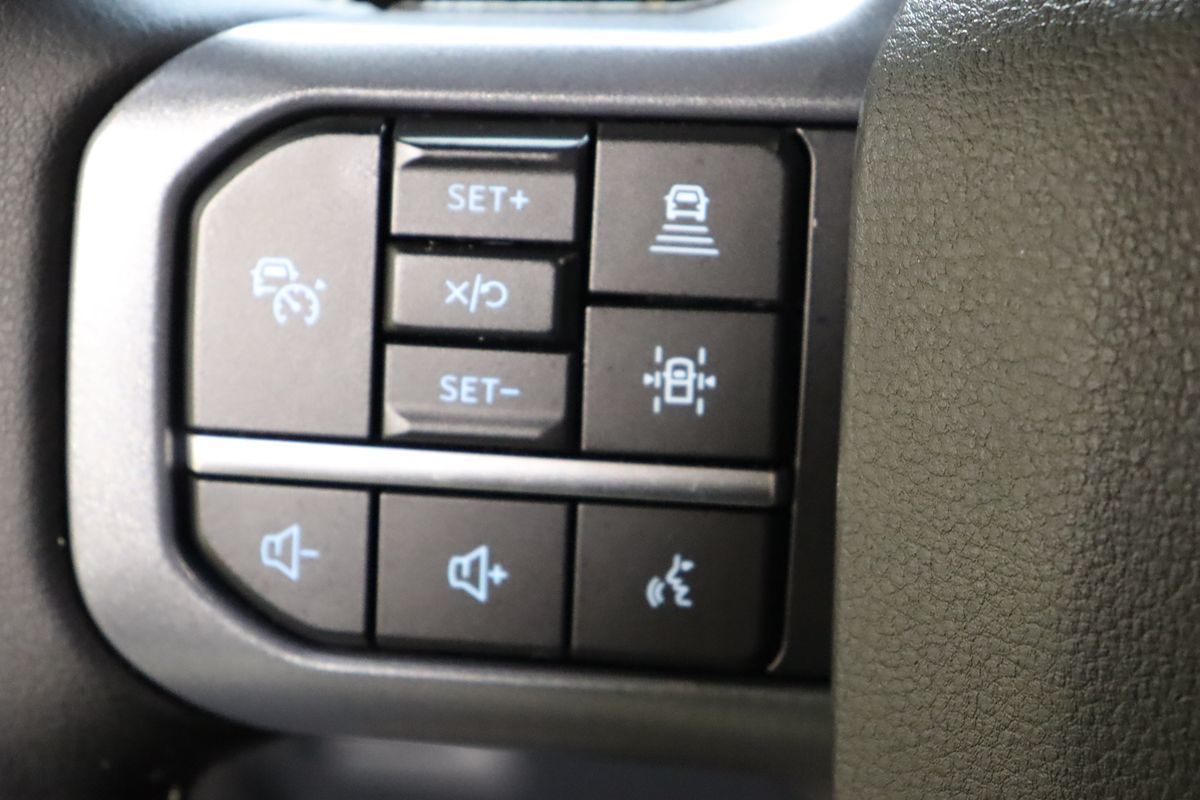 2025 Ford F-150 XLT - Photo 39