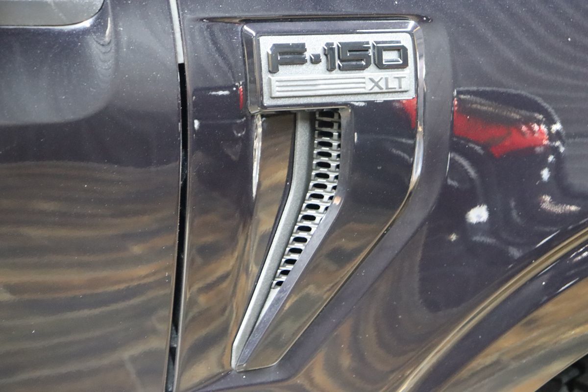 2025 Ford F-150 XLT - Photo 9