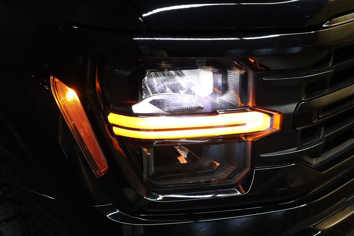 2025 Ford F-150 XLT - Photo 12