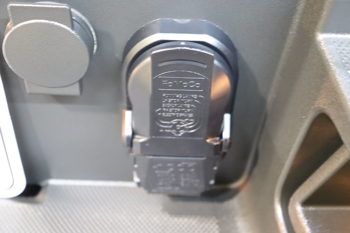 2025 Ford F-150 XLT - Photo 23