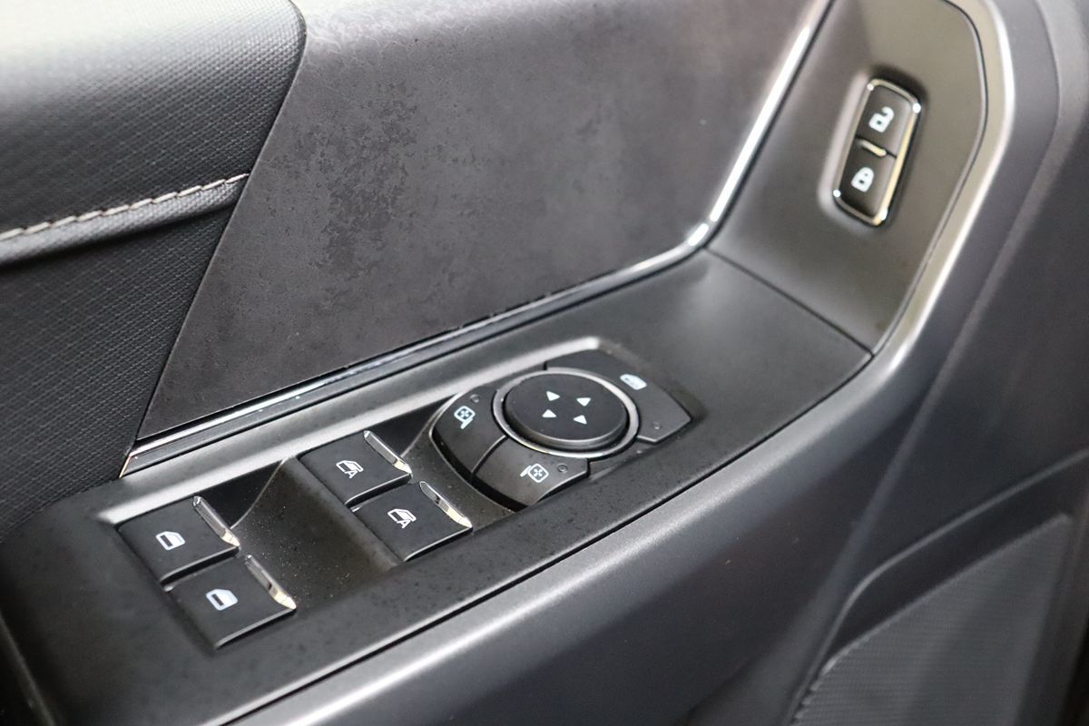 2025 Ford F-150 XLT - Photo 35