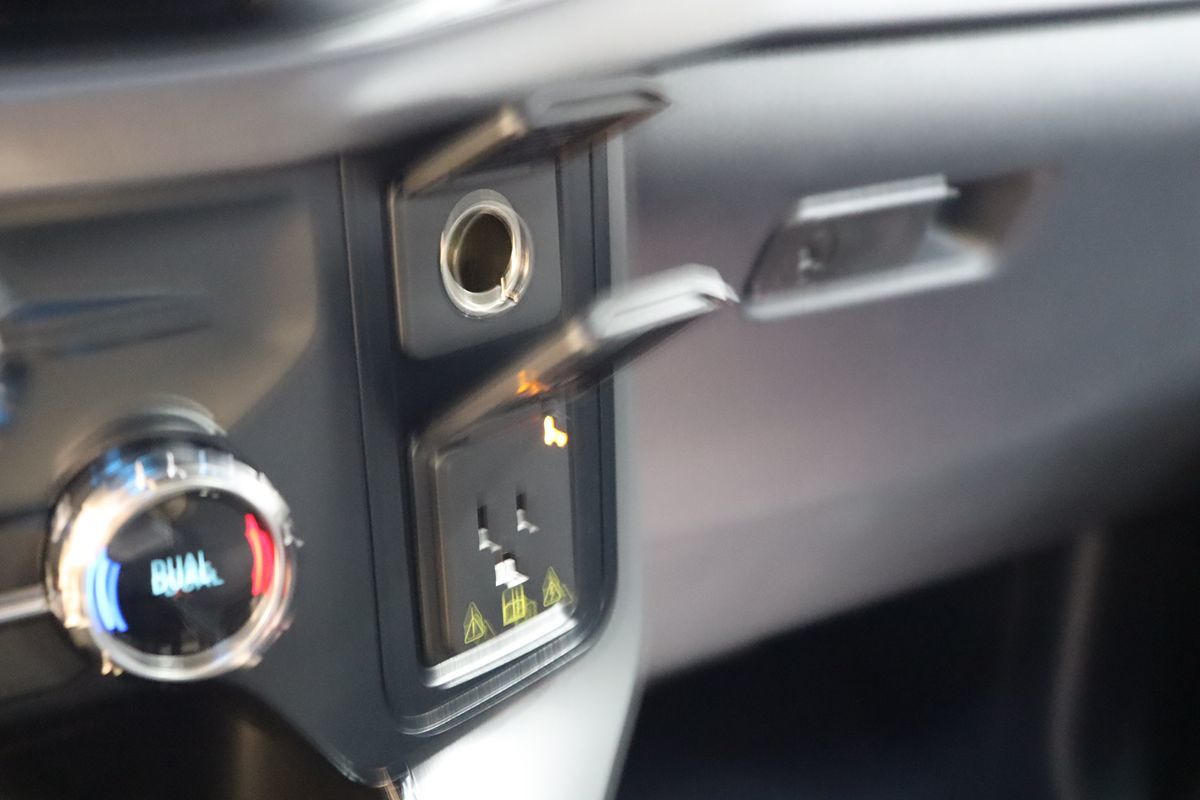 2025 Ford F-150 XLT - Photo 56