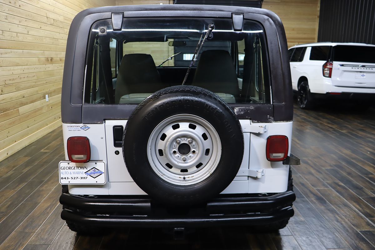 1992 Jeep Wrangler S photo 5