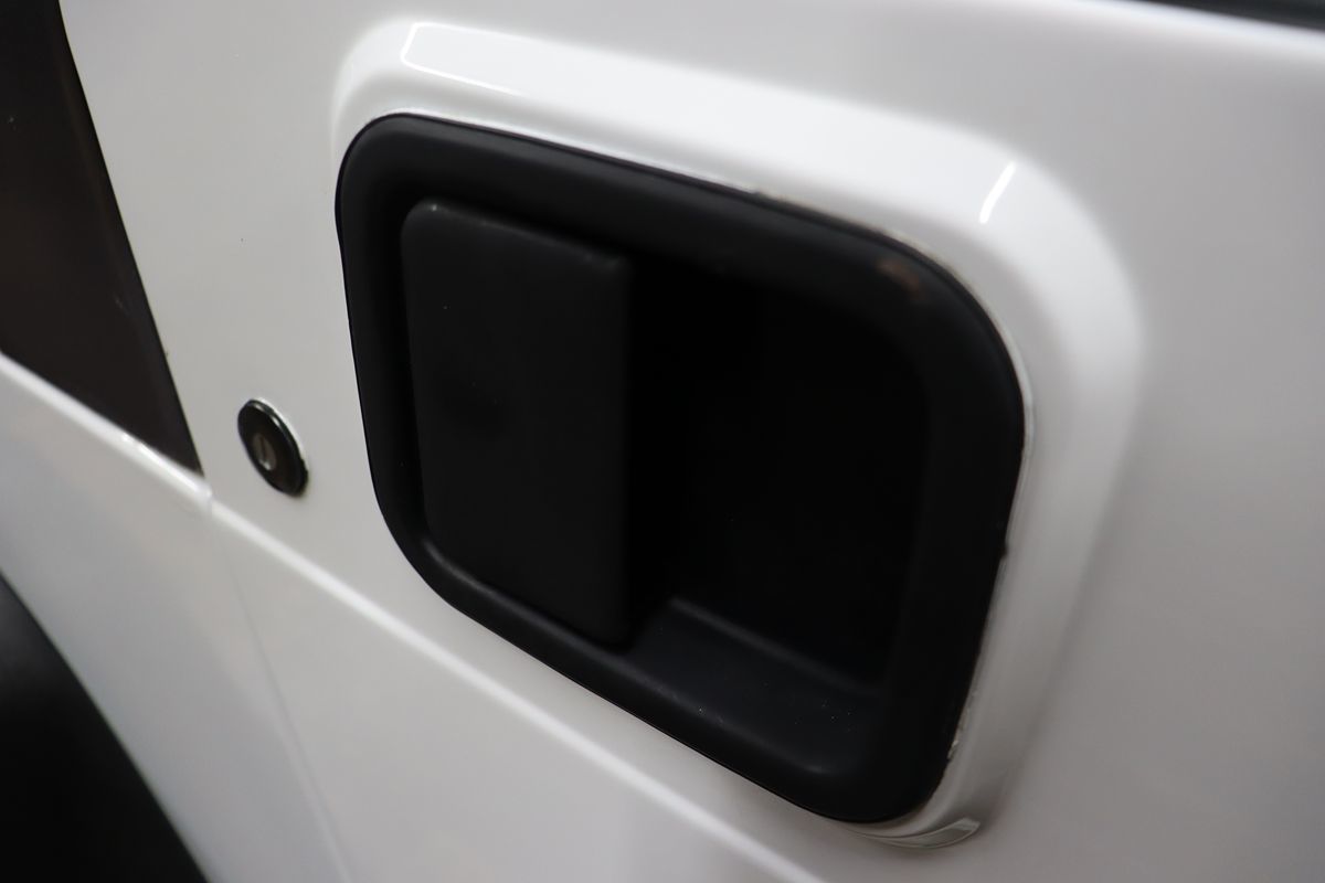 1992 Jeep Wrangler S photo 8