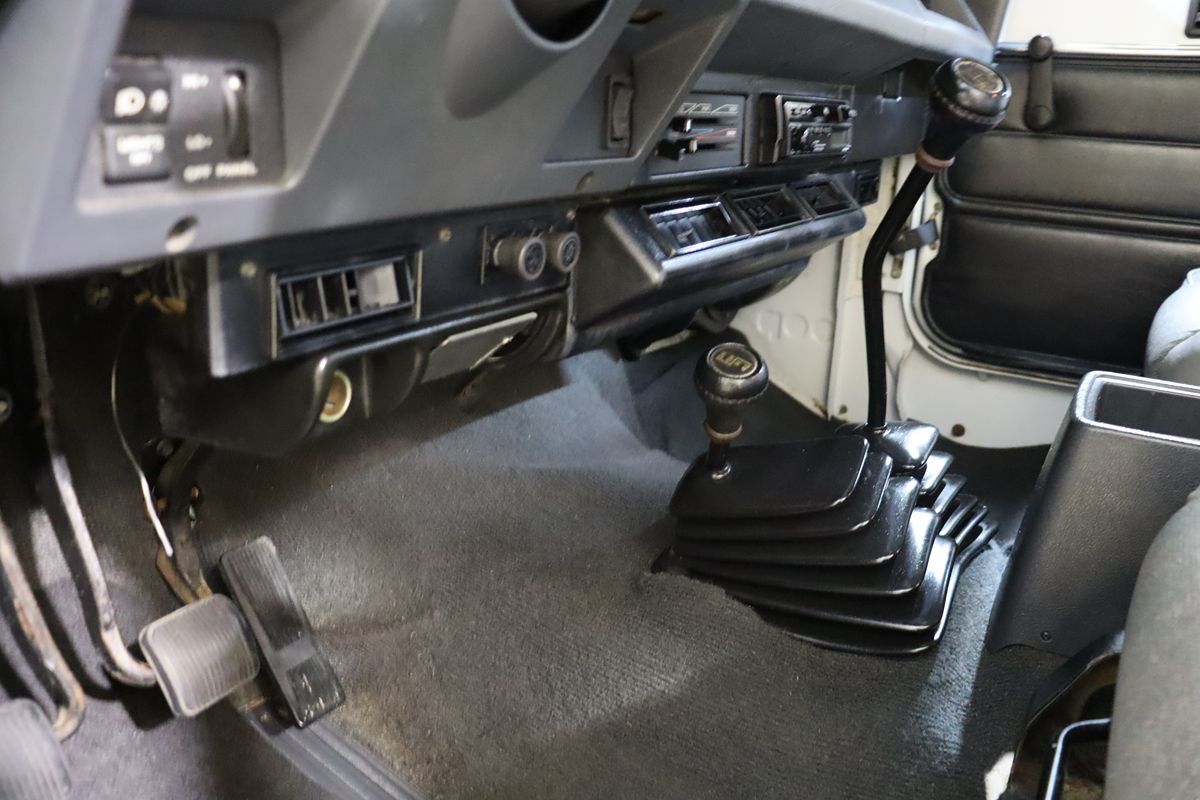 1992 Jeep Wrangler S photo 19
